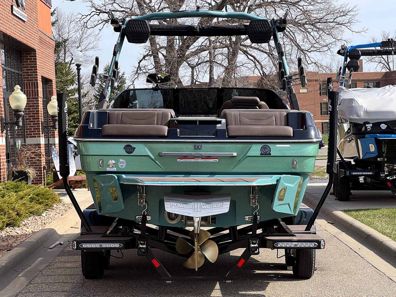 2026 Malibu 23 LSV