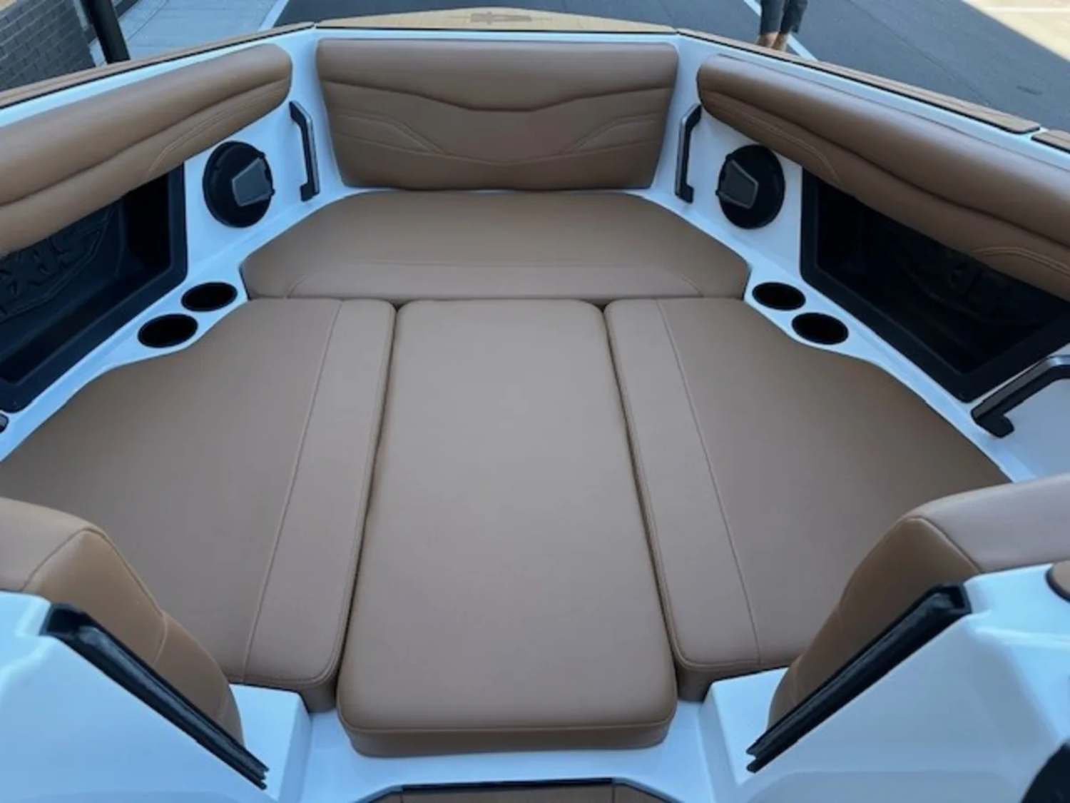 2024 Axis T250