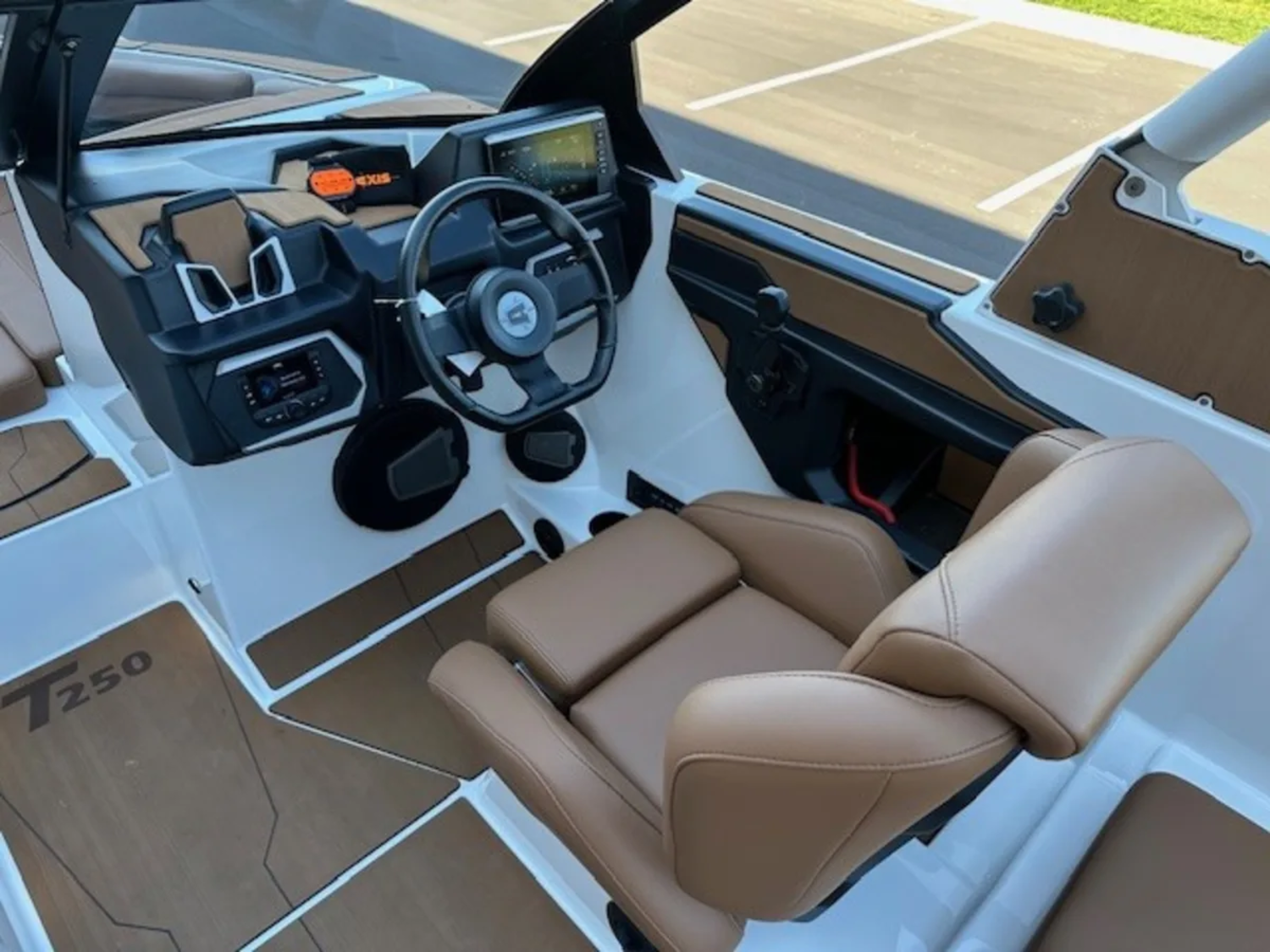 2024 Axis T250