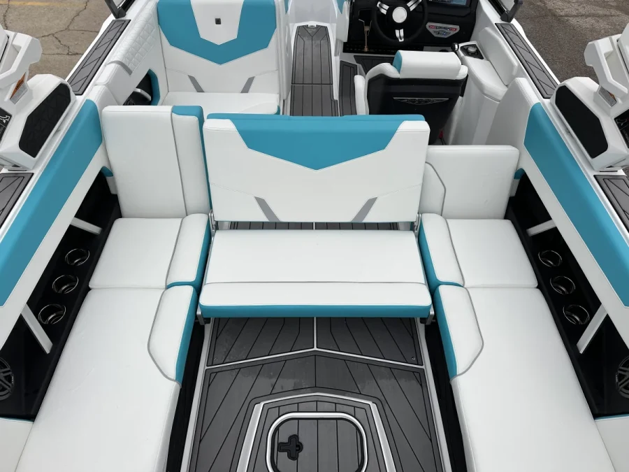 2026-nautique-gs22-148057-image5.webp