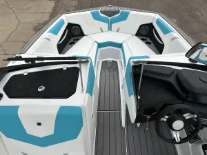 2026-nautique-gs22-148057-image6.webp