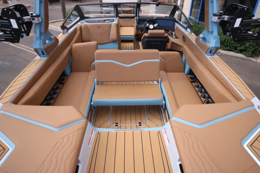 2027-nautique-g25-148063-image15.webp