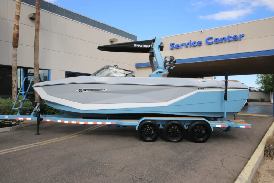 2027-nautique-g25-148063-image2.webp