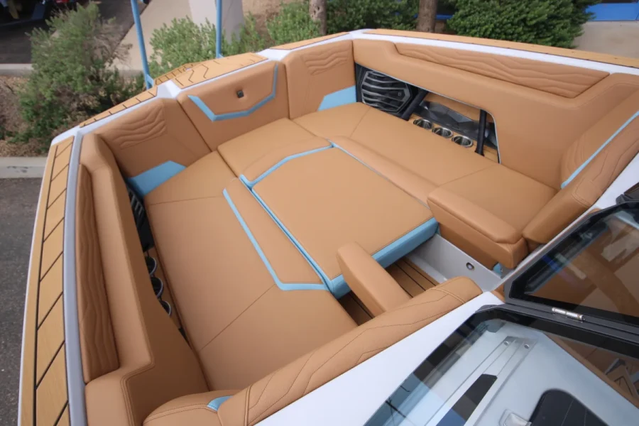 2027-nautique-g25-148063-image7.webp