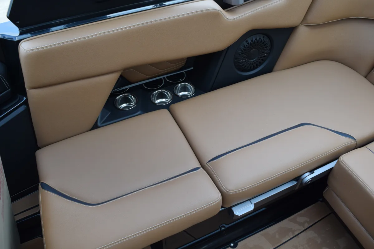 2027 Supra R225