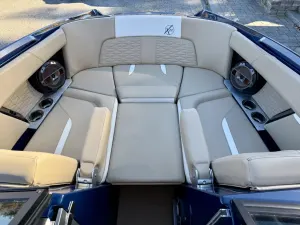 2022-mastercraft-x22-148080-image7.webp