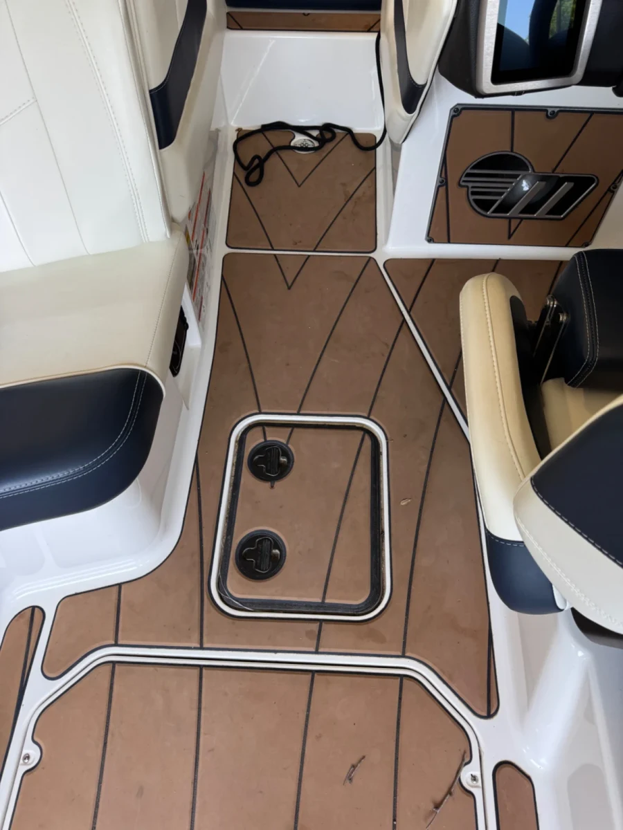 2022-malibu-wakesetter-23-lsv-148087-image11.webp