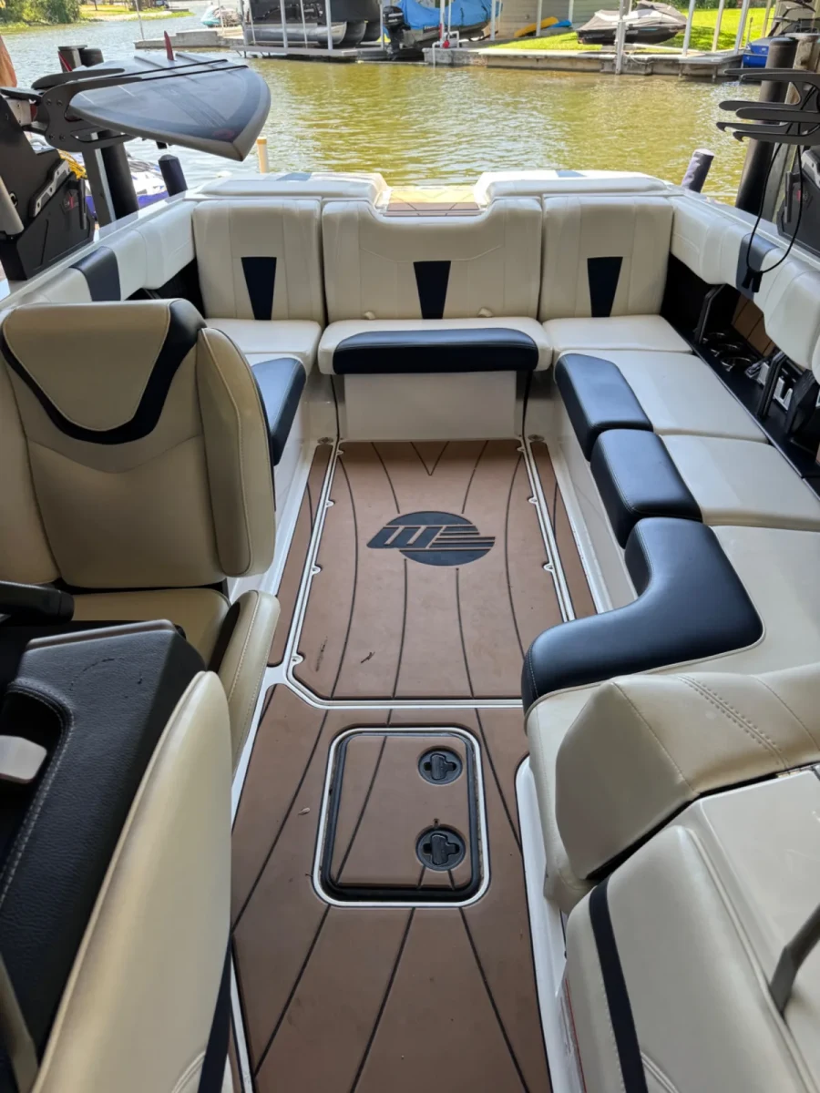 2022-malibu-wakesetter-23-lsv-148087-image3.webp