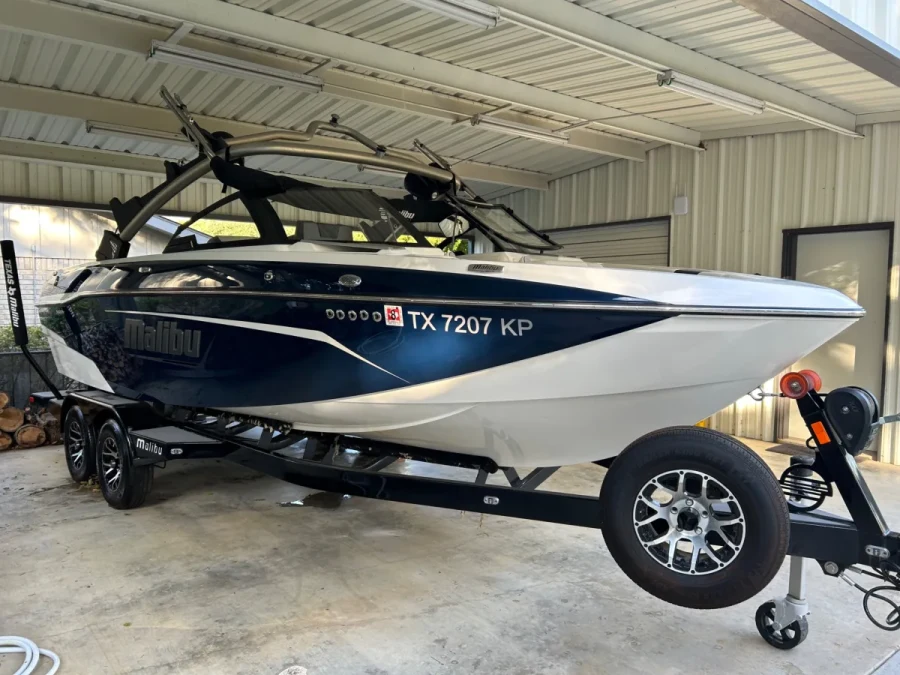 2022-malibu-wakesetter-23-lsv-148087-image4.webp