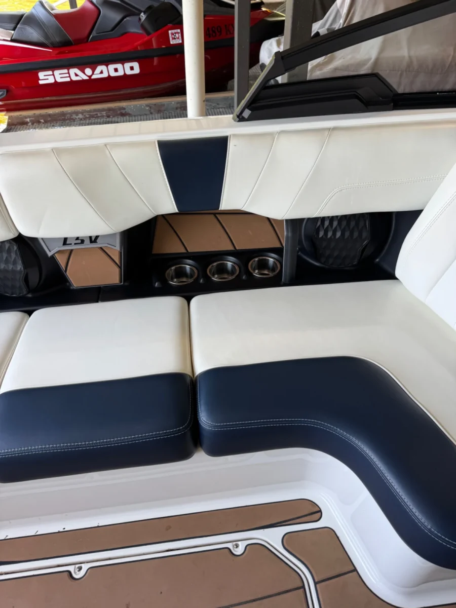2022-malibu-wakesetter-23-lsv-148087-image7.webp