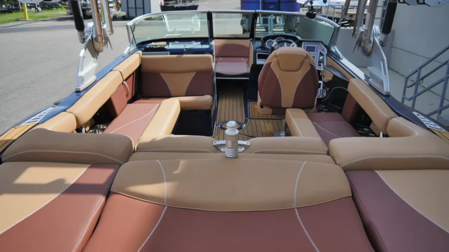 2018-mastercraft-xt22-148092-image6.webp