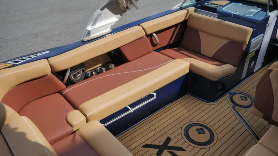 2018-mastercraft-xt22-148092-image8.webp