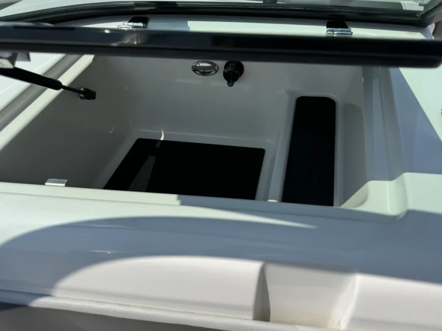 2021-mastercraft-nxt24-148095-image12.webp