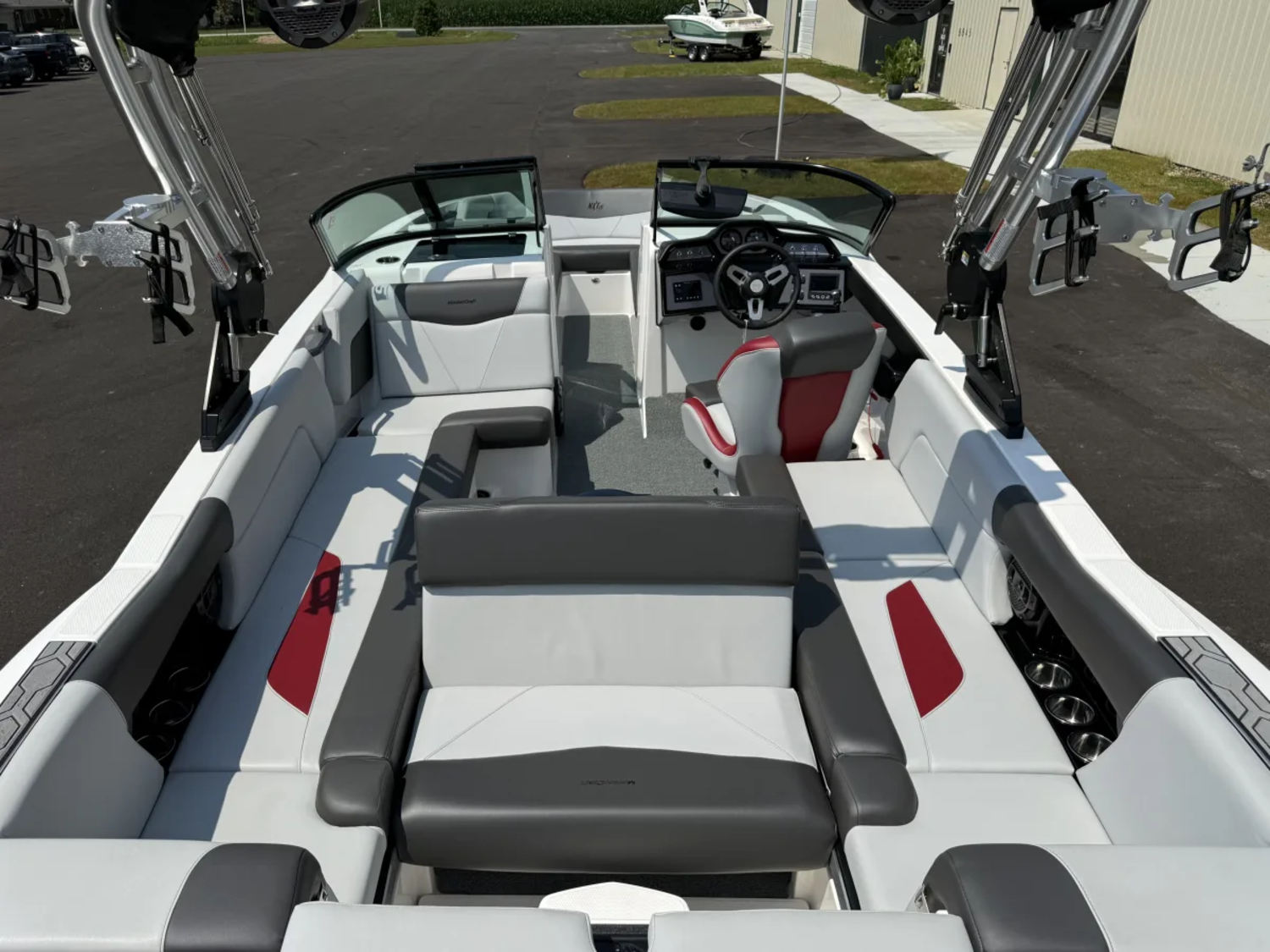 2021 MasterCraft NXT24