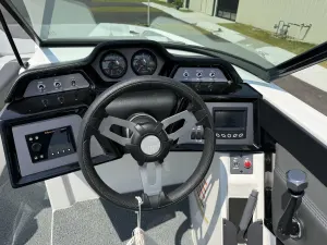 2021-mastercraft-nxt24-148095-image9.webp