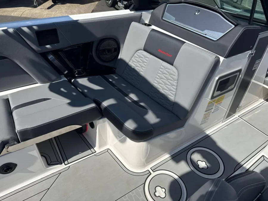 2024-mastercraft-x24-148101-image3.webp