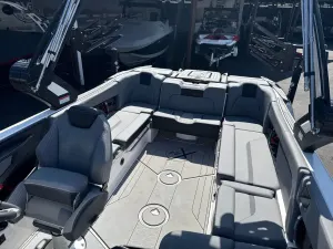 2024-mastercraft-x24-148101-image7.webp