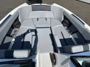 2024-mastercraft-x24-148101-image8.webp