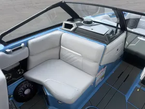 2027-supra-r225-148102-image11.webp
