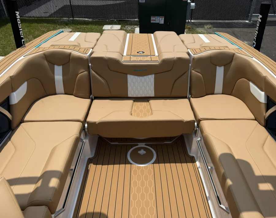 2027-mastercraft-xt22-148104-image12.webp