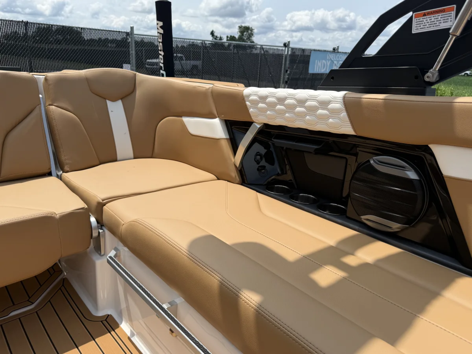 2027 MasterCraft XT22