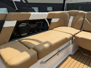 2027-mastercraft-xt22-148104-image14.webp