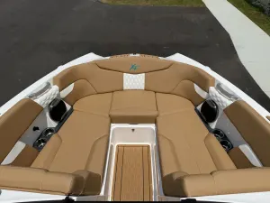 2027-mastercraft-xt22-148104-image15.webp