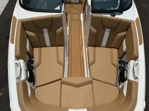 2027-mastercraft-xt22-148104-image16.webp
