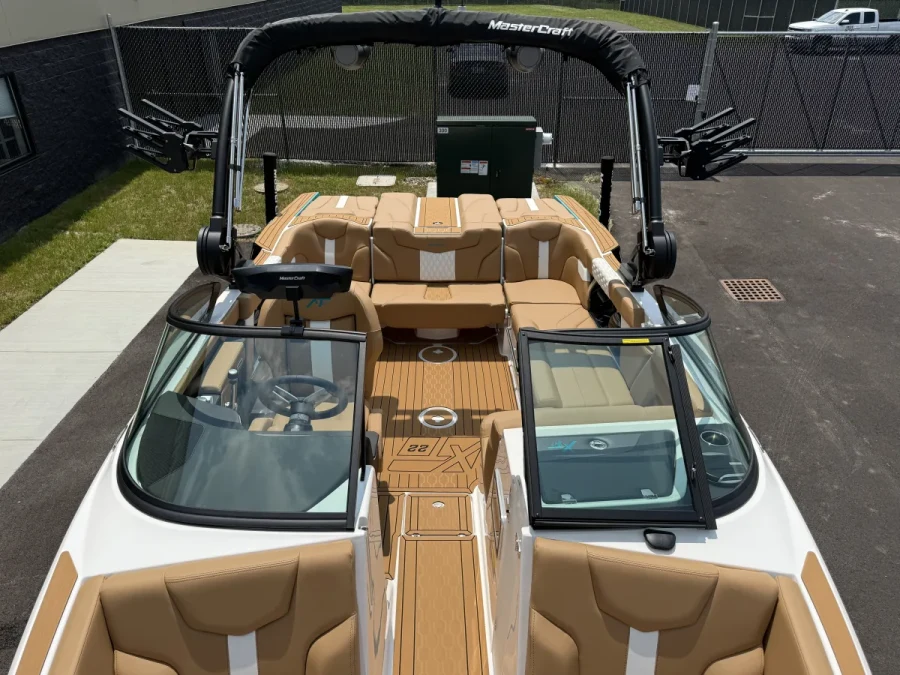 2027-mastercraft-xt22-148104-image17.webp