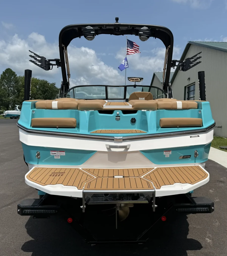 2027-mastercraft-xt22-148104-image3.webp