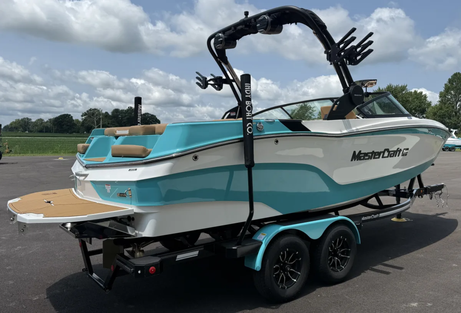 2027 MasterCraft XT22