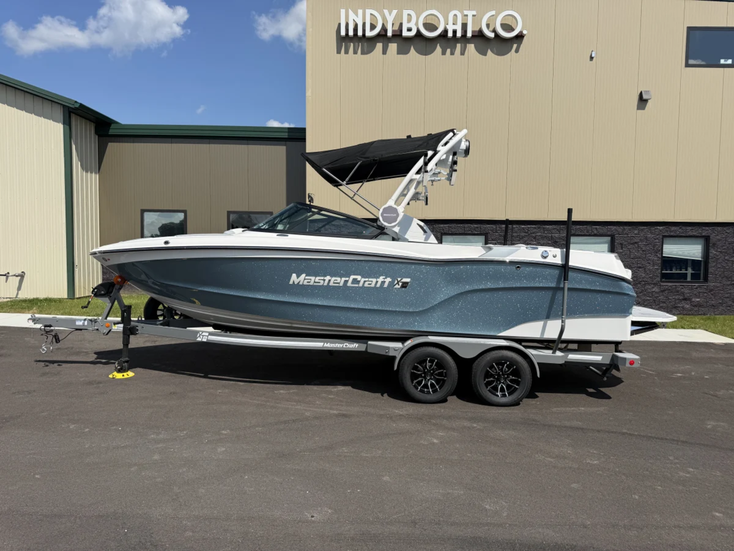 2027 MasterCraft XT23