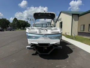 2027-mastercraft-xt23-148107-image3.webp