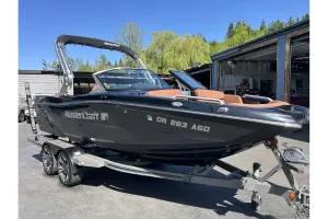 2018-mastercraft-xt20-148108-image1.webp