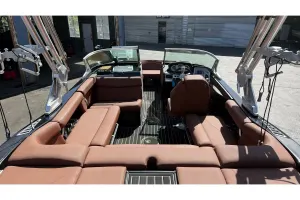 2018-mastercraft-xt20-148108-image5.webp