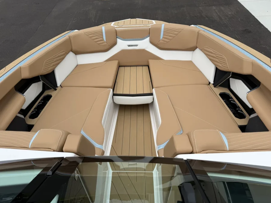 2027-mastercraft-x24-148109-image16.webp