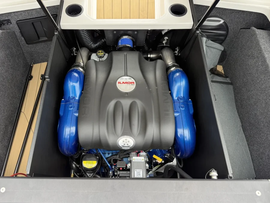 2027-mastercraft-x24-148109-image17.webp