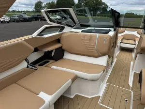 2027-mastercraft-x24-148109-image9.webp