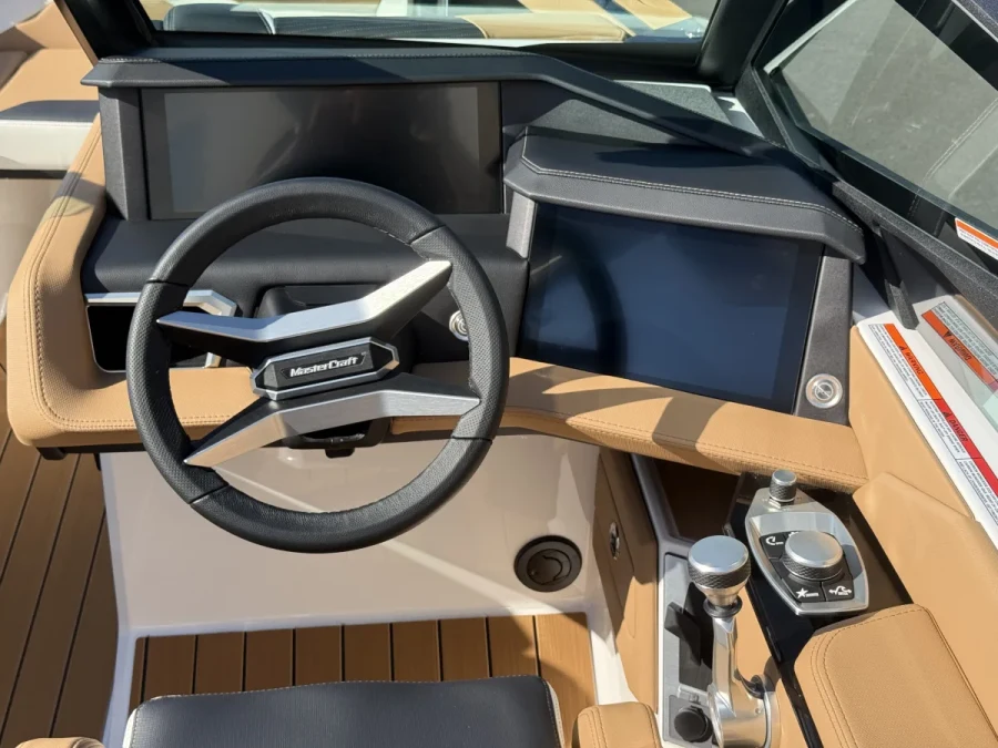 2027-mastercraft-x22-148111-image12.webp