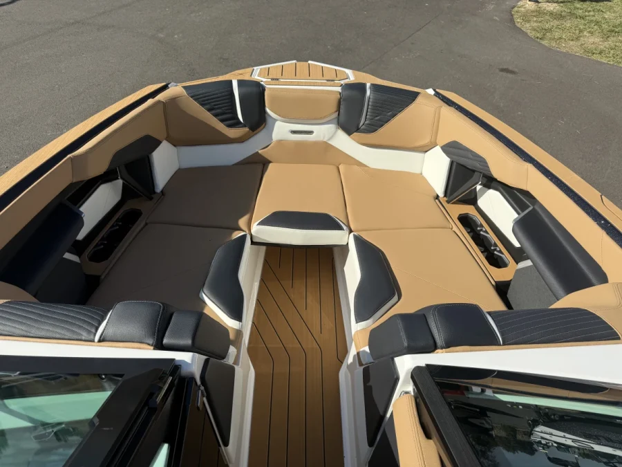 2027-mastercraft-x22-148111-image13.webp
