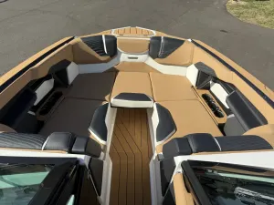 2027-mastercraft-x22-148111-image13.webp