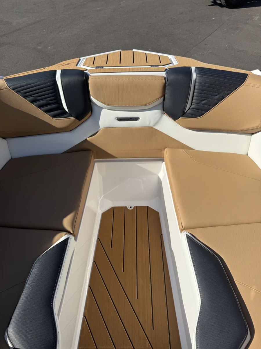 2027-mastercraft-x22-148111-image15.webp