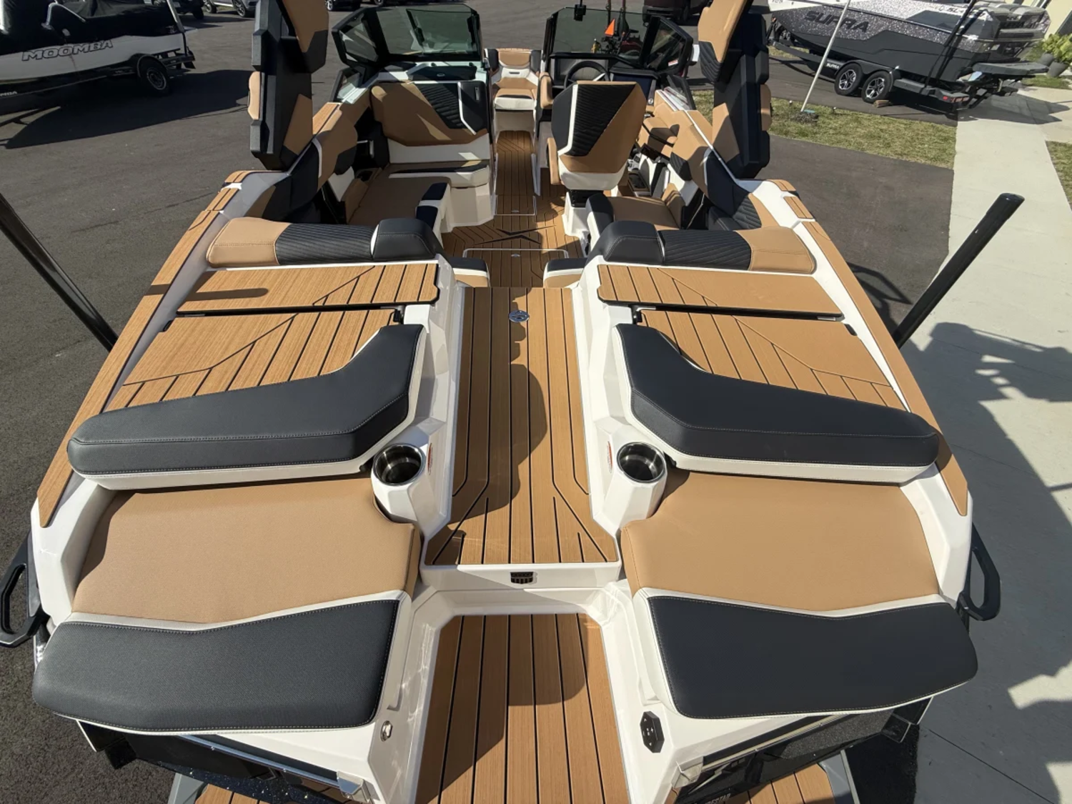 2027 MasterCraft X22