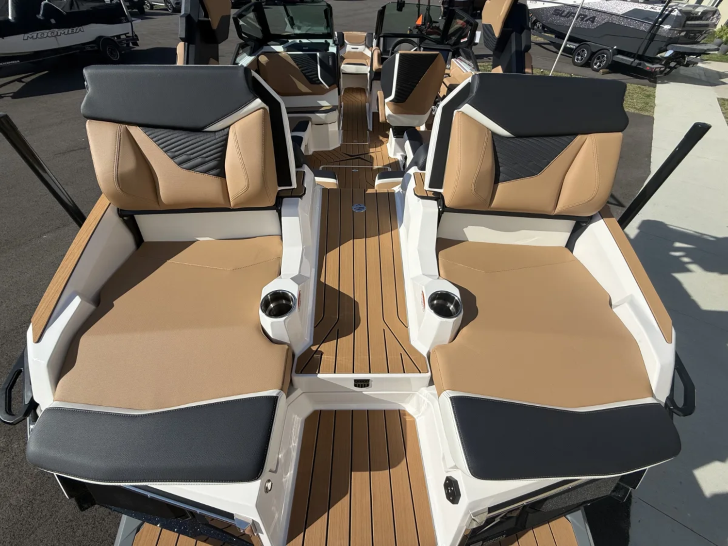 2027 MasterCraft X22