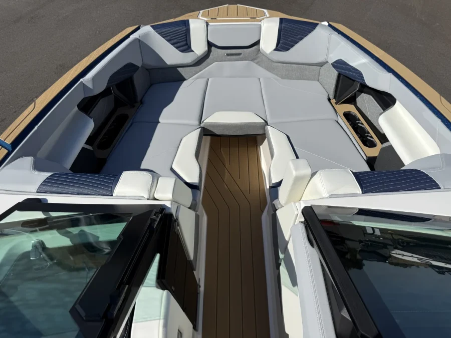 2027-mastercraft-x23-148112-image14.webp