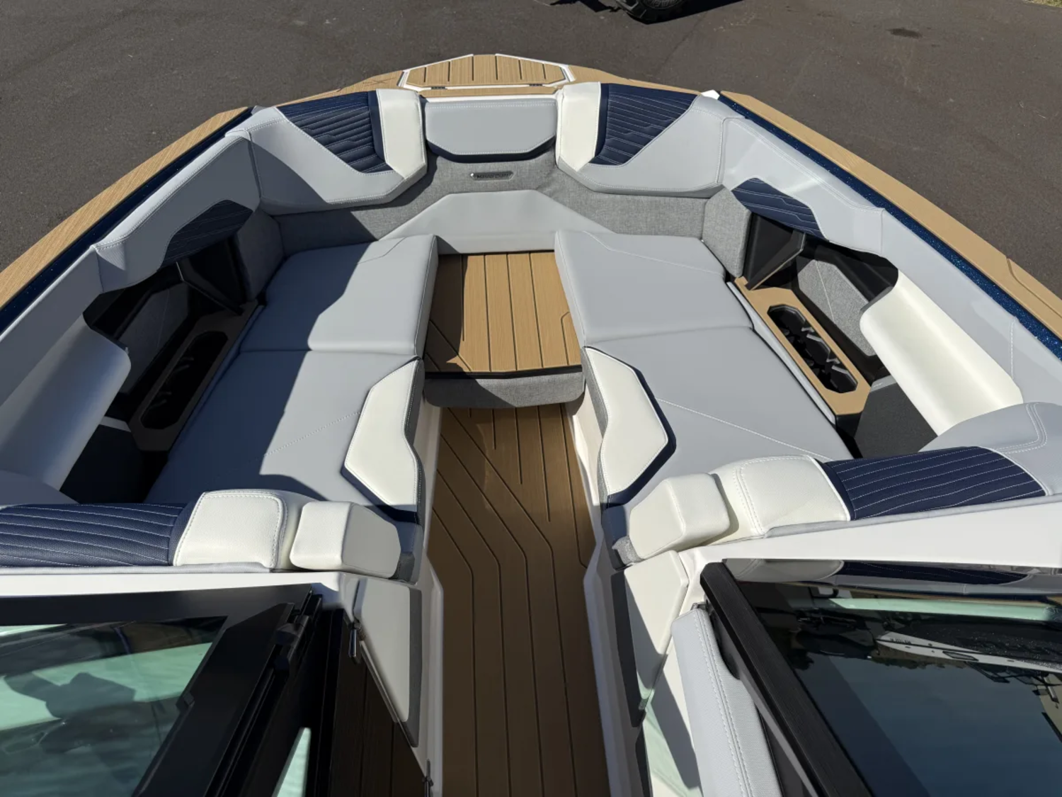 2027 MasterCraft X23