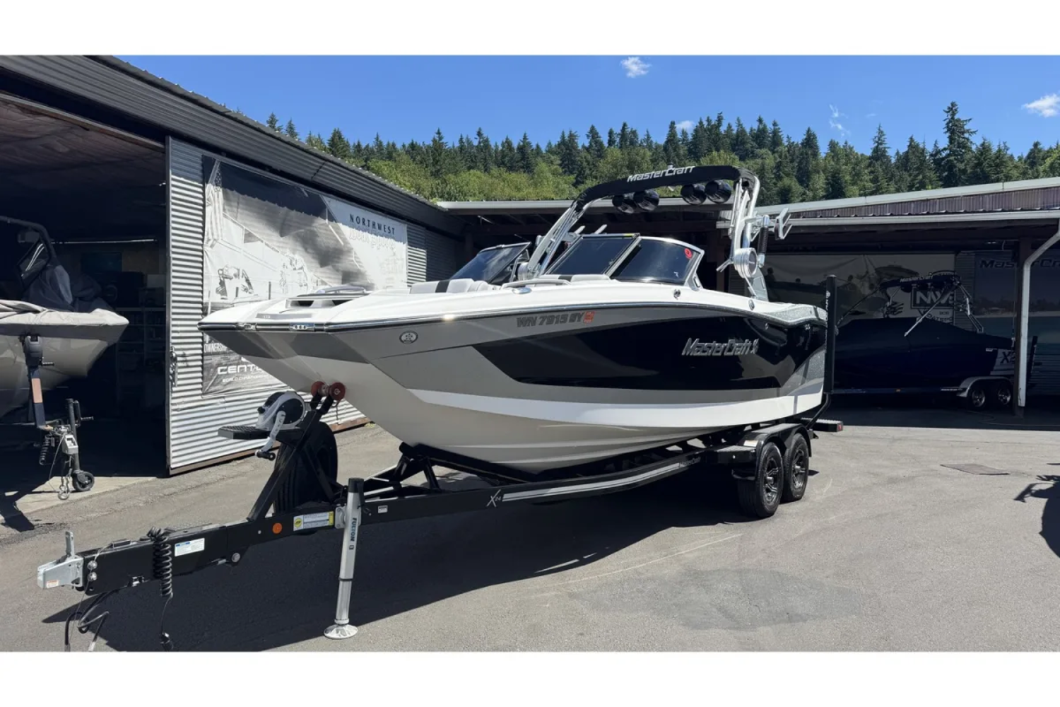 2021 MasterCraft X24