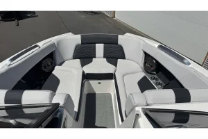 2021-mastercraft-x24-148113-image8.webp