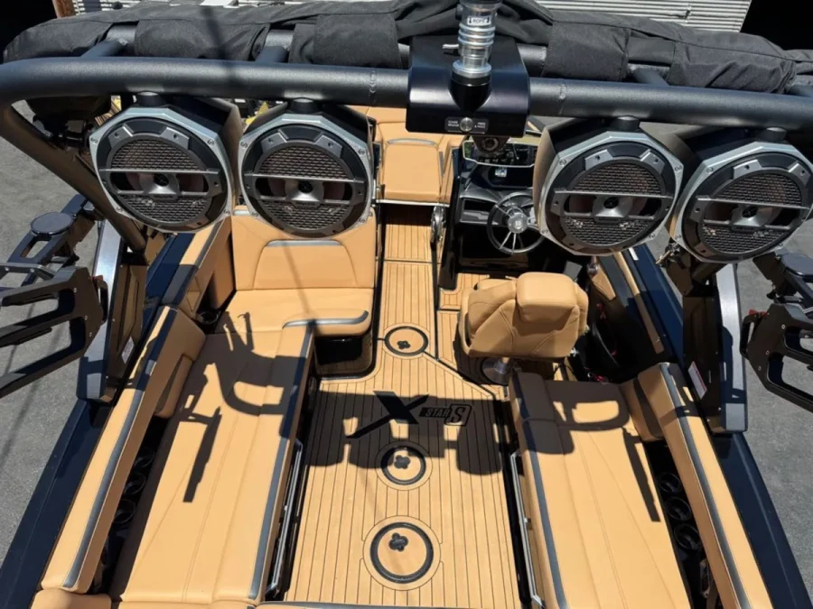 2022-mastercraft-x-star-148143-image10.webp