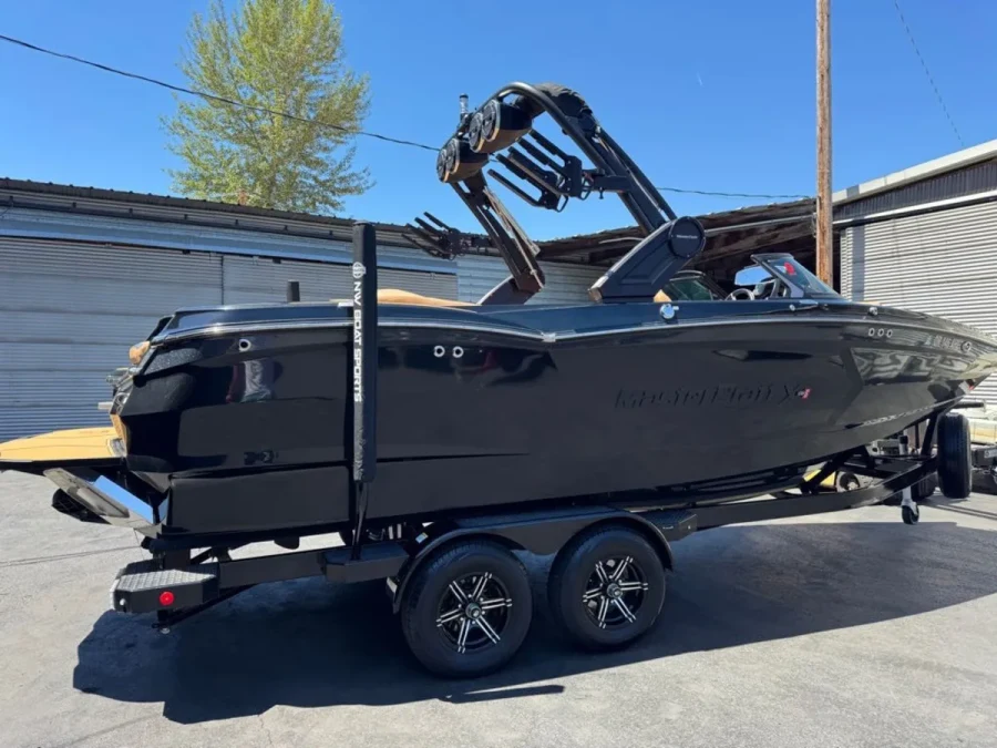 2022-mastercraft-x-star-148143-image3.webp